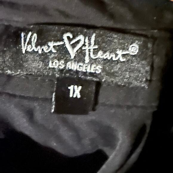 Velvet Heart Black Short Sleeve Button Up Shirt Blouse Women's Plus 1X - Picture 2 of 9